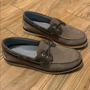 Gold Cup Sperry shoes size 11 M